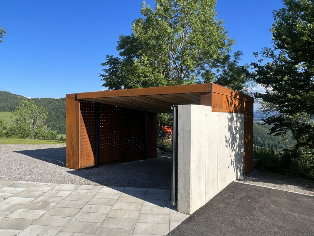 Carport aus Cortenstahl